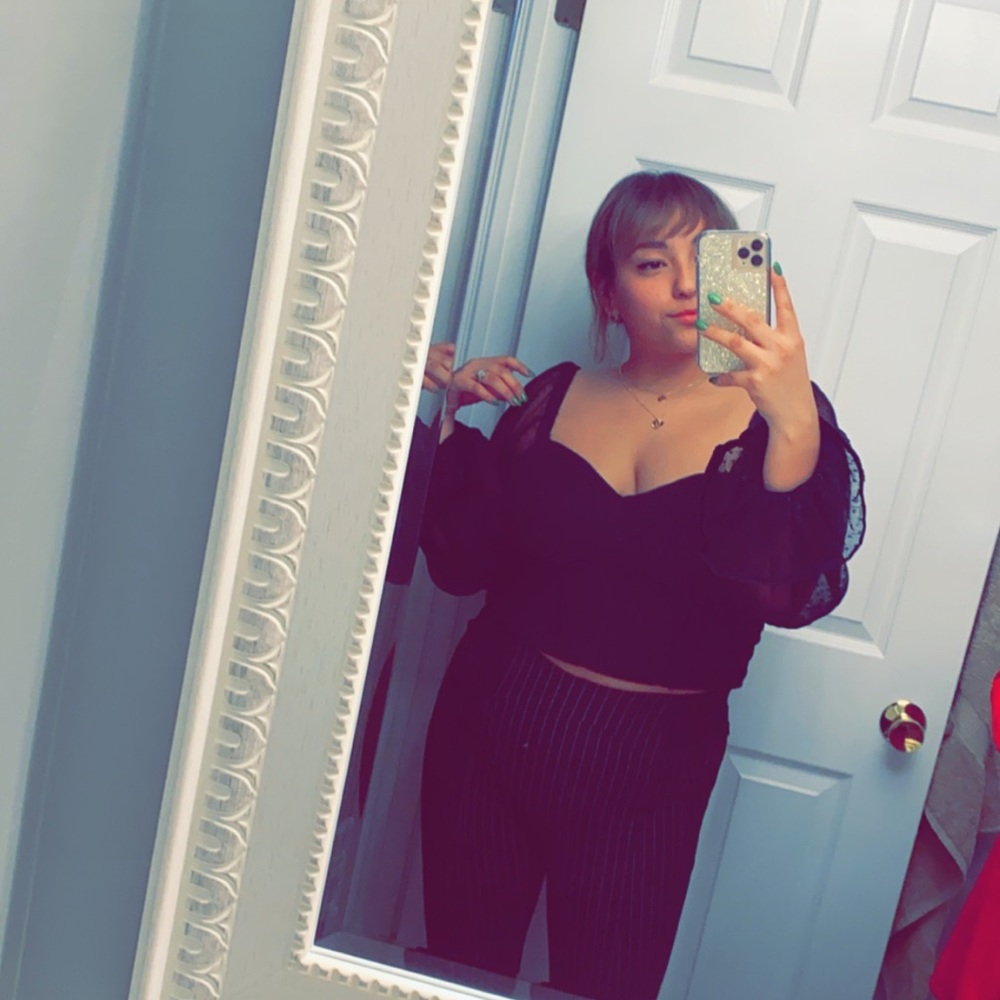 Meet your Posher, Ana